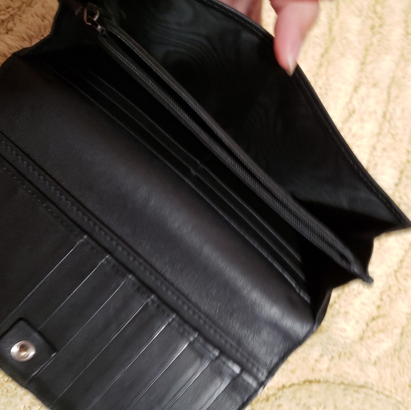 wallet - Picture 3 of 11